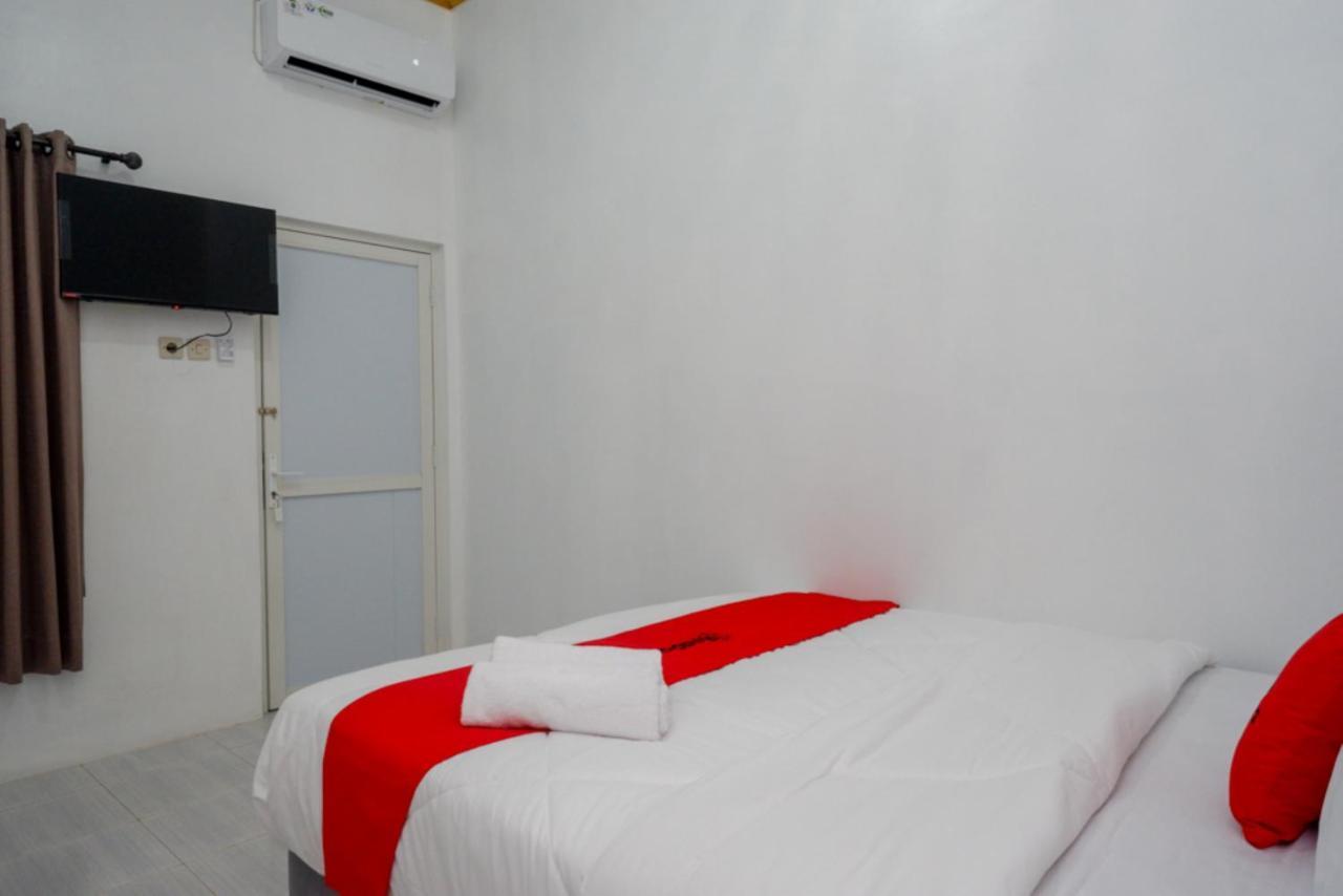 Reddoorz Near Universitas Semarang 2 Alastuwo Esterno foto