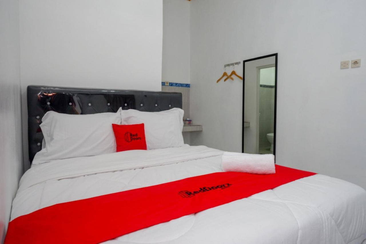 Reddoorz Near Universitas Semarang 2 Alastuwo Esterno foto